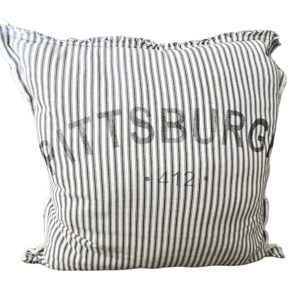 ❤❤HP❤❤ 412 PITTSBURGH Decor Square Pillow - Picture 1 of 8